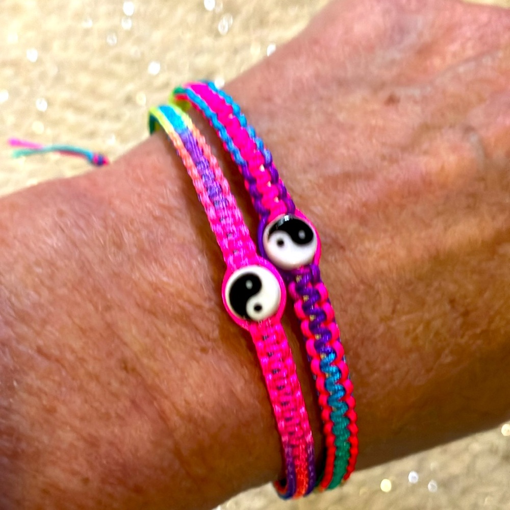 New Super Cute Set of Two Boho Surf Yin Yang Macrame Bracelets Fluorescent